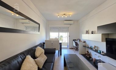 Departamento en Venta en  Villa Ballester - Dos ambientes - Zona Centro