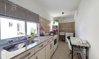 Departamento en Venta en  Villa Ballester - Dos ambientes - Zona Centro