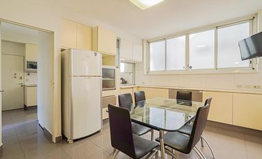 Venta departamento 7 ambientes en Belgrano con piscina propia y quincho