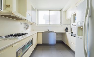 Venta departamento 7 ambientes en Belgrano con piscina propia y quincho