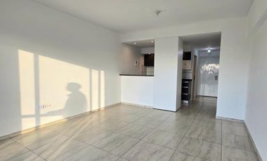 monoambiente con parrilla propia y balcon - SAN MARTIN