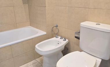 monoambiente con parrilla propia y balcon - SAN MARTIN