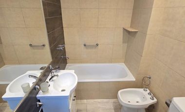 monoambiente con parrilla propia y balcon - SAN MARTIN