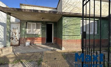 Casa 3 ambientes a reciclar, Quilmes Sur