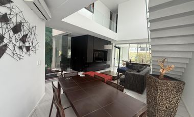 Casa en Alquiler amoblada 3 dormitorios Barrio Los Castaños - Nordelta-