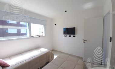 Excelente departamento 3 ambientes al frente, Sarmiento y Newbery!!