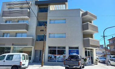 Excelente departamento 3 ambientes al frente, Sarmiento y Newbery!!