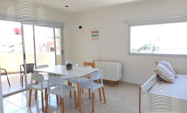 Excelente departamento 3 ambientes al frente, Sarmiento y Newbery!!