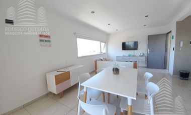 Excelente departamento 3 ambientes al frente, Sarmiento y Newbery!!