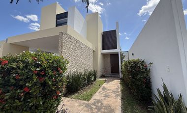 CASA DE 2 PLANTAS, ALBERCA Y PANELES SOLARES EN VENTA | PRIVADA ARBOREA
