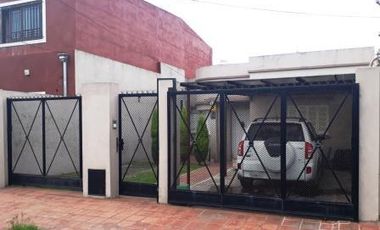 Casa - Temperley Oeste