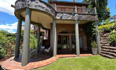 EXCLUSIVA CASA EN VENTA CON VISTA AL RÍO PARANÁ, POSADAS