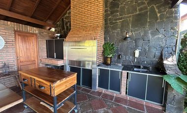 EXCLUSIVA CASA EN VENTA CON VISTA AL RÍO PARANÁ, POSADAS