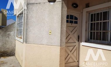 Departamento  amueblado y cochera - Venta - Santa Teresita - La Costa
