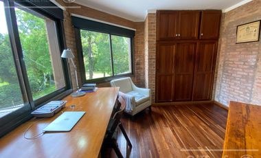 Casa en venta en Abril Country Club Hudson Berazategui de 6 ambientes