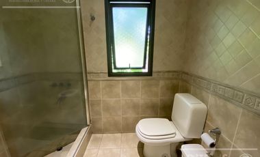 Casa en venta en Abril Country Club Hudson Berazategui de 6 ambientes