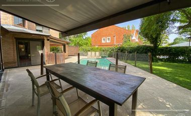 Casa en venta en Abril Country Club Hudson Berazategui de 6 ambientes