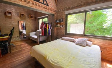 Casa en venta en Abril Country Club Hudson Berazategui de 6 ambientes