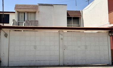 Casa en Renta, Valle Dorado, 4 Recamaras