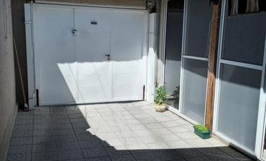 Casa con  2 Departamentos Venta en BLOCK - Temperley
