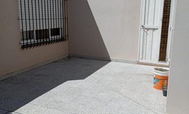 Casa con  2 Departamentos Venta en BLOCK - Temperley