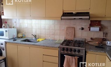 Casa con  2 Departamentos Venta en BLOCK - Temperley