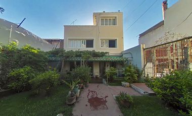 CASA DE CATEGORÍA EN VENTA 5TA SECCIÓN CUATRO DORMITORIOS CON TOUR VIRTUAL