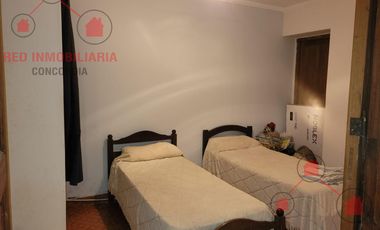 Casa céntrica a 3 cuadras de la peatonal. Excelente propuesta de venta