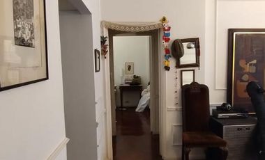 Dorrego al 700. Esquina estilo francés 2 habitaciones