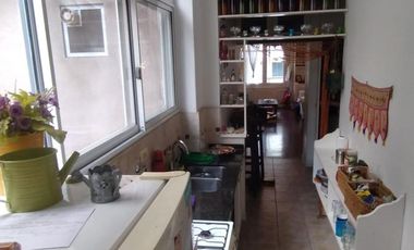 Dorrego al 700. Esquina estilo francés 2 habitaciones