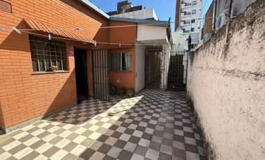Venta - Casa de 4 dormitorios - Santa Fe, Barrio centro.