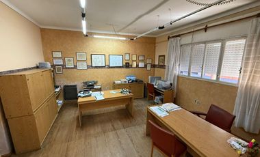 Venta - Casa de 4 dormitorios - Santa Fe, Barrio centro.