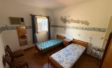 Venta - Casa de 4 dormitorios - Santa Fe, Barrio centro.