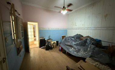 Venta - Casa de 4 dormitorios - Santa Fe, Barrio centro.