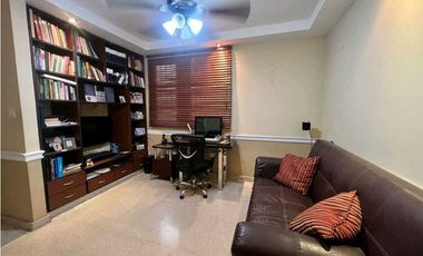 CASA EN VENTA EN VILLA LUCRE