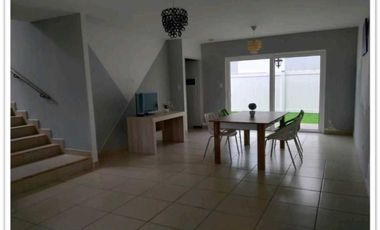 SE ALQUILA Y VENDE CASA EN BRISAS DEL GOLF