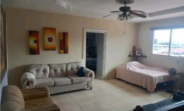 SE VENDE CASA EN LA CASTELLANA EL CRISOL