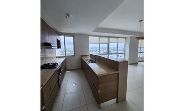 Venta Apartamento en Costa del Este, Edificio Maui