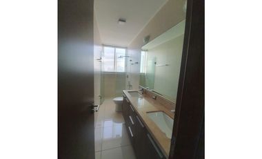 Venta Apartamento en Costa del Este, Edificio Bali