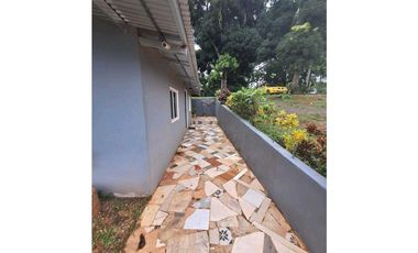 ALQUILO CASA Y TAMBIEN FUNCIONA PARA OFICINA EN ARRAIJAN