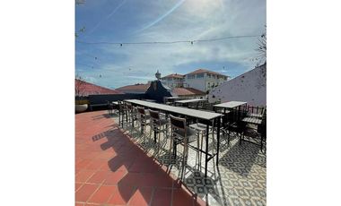 Alquiler de Local Comercial En Casco Viejo Casa Feraud   (CA_V)