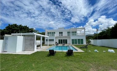 ALQUILO CASA EN CHAME NUEVA GORGONA MALIBÙ