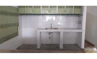 VENDO LOCAL COMERCIAL Y CASA EN PESE