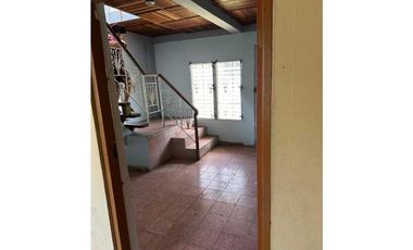 SE ALQUILA/ CASA  DE 7 HABITACIONES EN  BUGABA