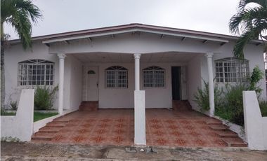 Venta de casas en La Chorrera (Barriada del Carmen) GTA