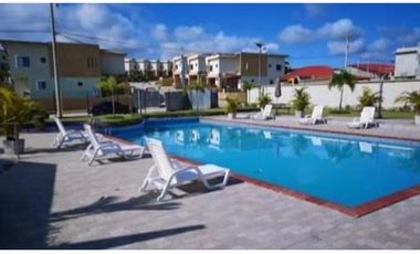 Se Vende Casa en PH Vistas del Lago B/.205,000!!!