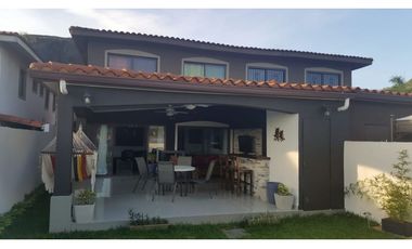 SE VENDE CASA EN SAN MIGUELITO 3 RECAMARAS $280,000 Negociable!!!!!!!