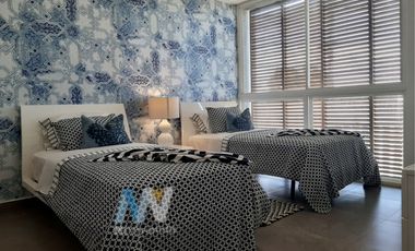 SE VENDE MODERNA CASA DE PLAYA