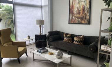 COSTA SUR - VENTA DE LUJOSAS CASAS 3 NIVELES