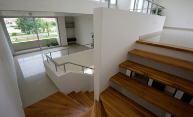 COSTA SUR - VENTA DE LUJOSAS CASAS 3 NIVELES